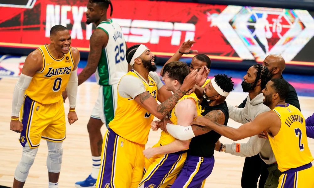 Lakers mavericks game Lakers mavericks game michigan louisville betting line