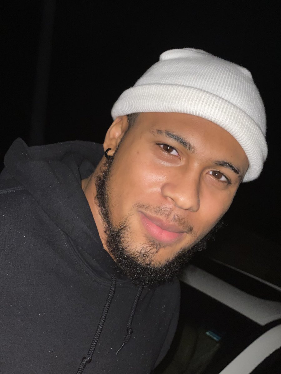 ITzzDaO's tweet photo. All love✊🏽🖤 https://t.co/qKEodU4wU8