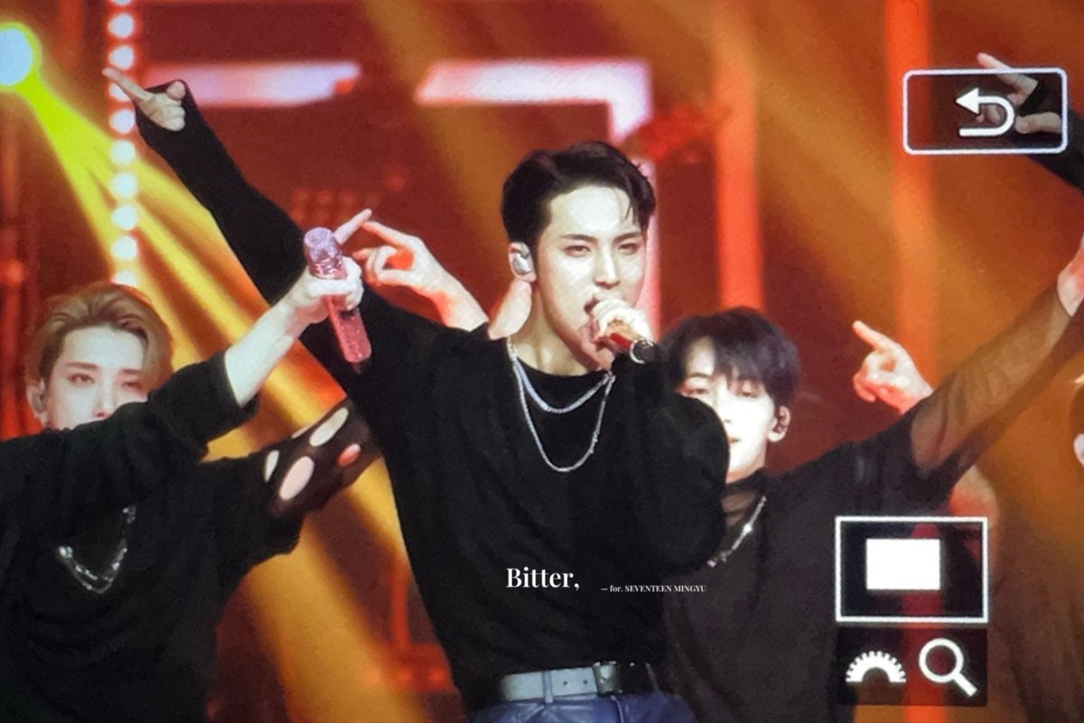 211231 위버스콘 민규

🔥🐶
#세븐틴 #SEVENTEEN #MINGYU #민규