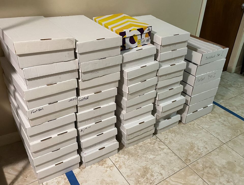 stokesboyscards's tweet image. Anyone located in North FL and interested in a 90,000 card collection? My boys and I have opened a ton and this is the stuff that we don't have the time for. Asking $900. RT's and tags appreciated!