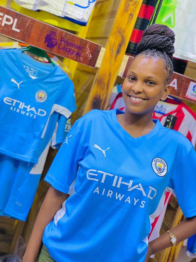 mshambuliaji's tweet photo. HAPPY NEW YEAR 2022.
📌Njoo na Tsh 25,000 January yote ununue jezi uwekewe na jina kwa ubora wa Hali ya Juu.
.
📌Pia fika dukani kwetu @m9sportsstore hapa #DarFreeMarket Ununue vifaa vya aina zote vya michezo vyenye ubora wa hali juu.
.
PIGA SIMU 0626 348412
.
#M9SportsStore https://t.co/EON0s2FLIV