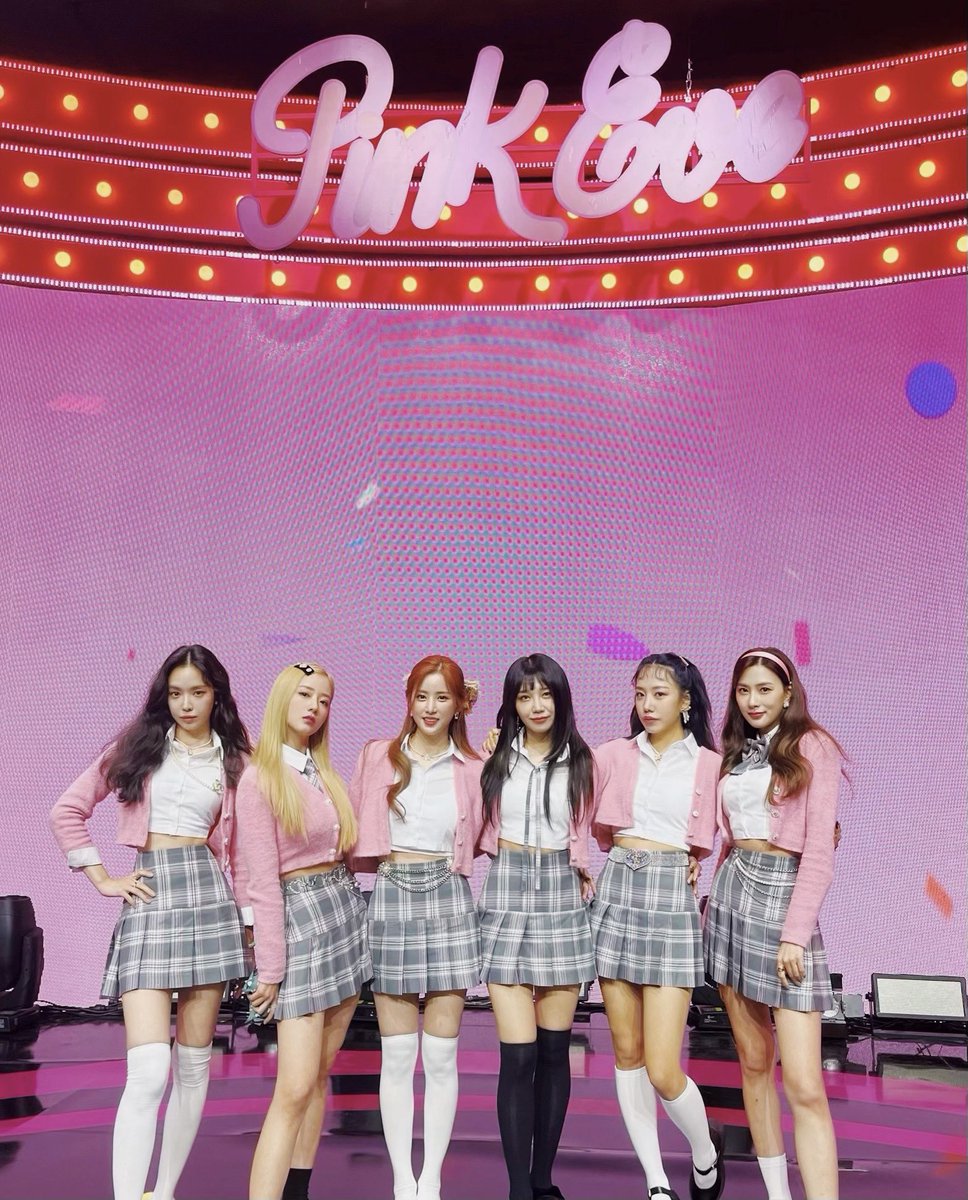 Apink_2011's tweet photo. [#에이핑크]
온라인,오프라인을 통해 우리핑크��의
특별한 축제를 함께 해주신 🐼 여러분🎉
감사드립니다💕

꿈결같던 10주년을 지나,
2022년에도 PANDA의 모든 순간이
Apink로 물들길 바라요💖

앞으로도 우리 쭉-평생 에이핑크 합시다😊
에이핑크도 PANDA만을 영원히 사랑합니다🐼

#Apink #Pink_Eve https://t.co/jt3ugNKBtF
