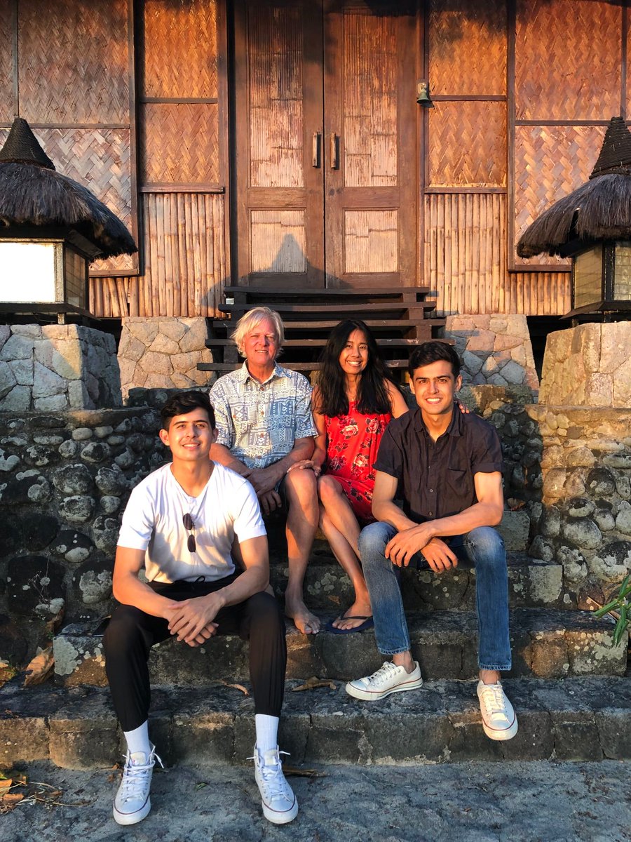 Perkflix's tweet photo. Happy New Year from the Perkins family.
#Perkinspiredflix #gctv #CCF #PhilippineProduction #AwardWinning #KaibiganTheMovie #KaibiganTheSeries #Kaibigan #Perkins #TarnyPerkins #JessePerkins #ChristianPerkins https://t.co/dQPPRVLx7W