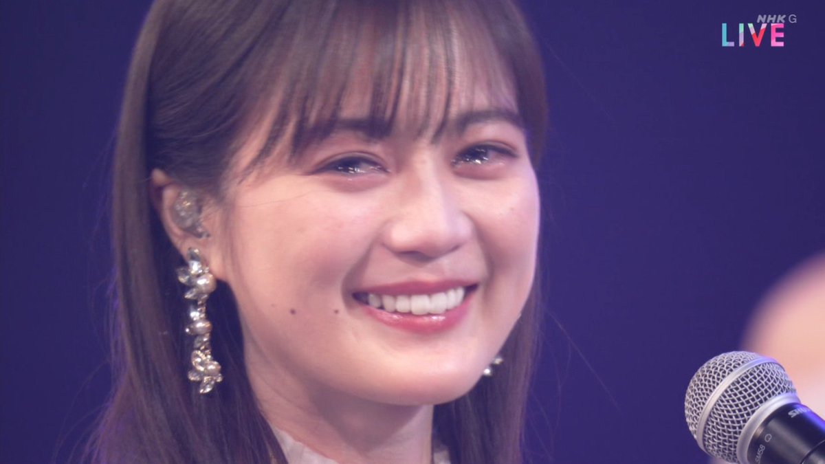 another_bel's tweet photo. いくちゃん♪涙を溢さなかったのは笑顔で終わりたかったから…かな。いくちゃん！光り輝く素敵なラストステージでした(T_T)
#NHK紅白 #乃木坂46 #生田絵梨花 https://t.co/lfBDglI2ri