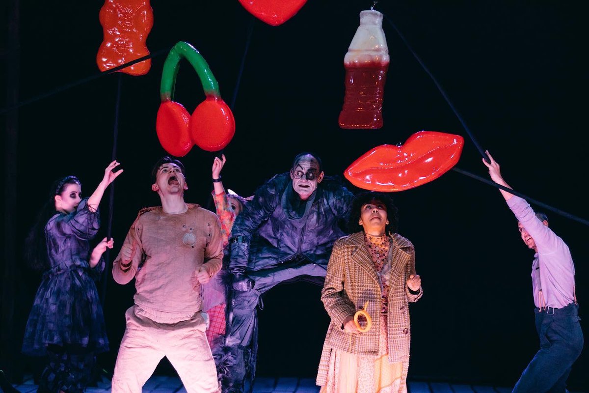 Huge congratulations to <a href="/TRUESTORYtc/">Truestory Theatre</a>, the cast and team of Blu &amp; the Magic Web 🕸 #blumagicweb, who have given the most exceptional, magical performances <a href="/AttenboroughCtr/">ACCA (Attenborough Centre for the Creative Arts)</a> throughout the festive season, under the most difficult and uncertain circumstances. Final show today!