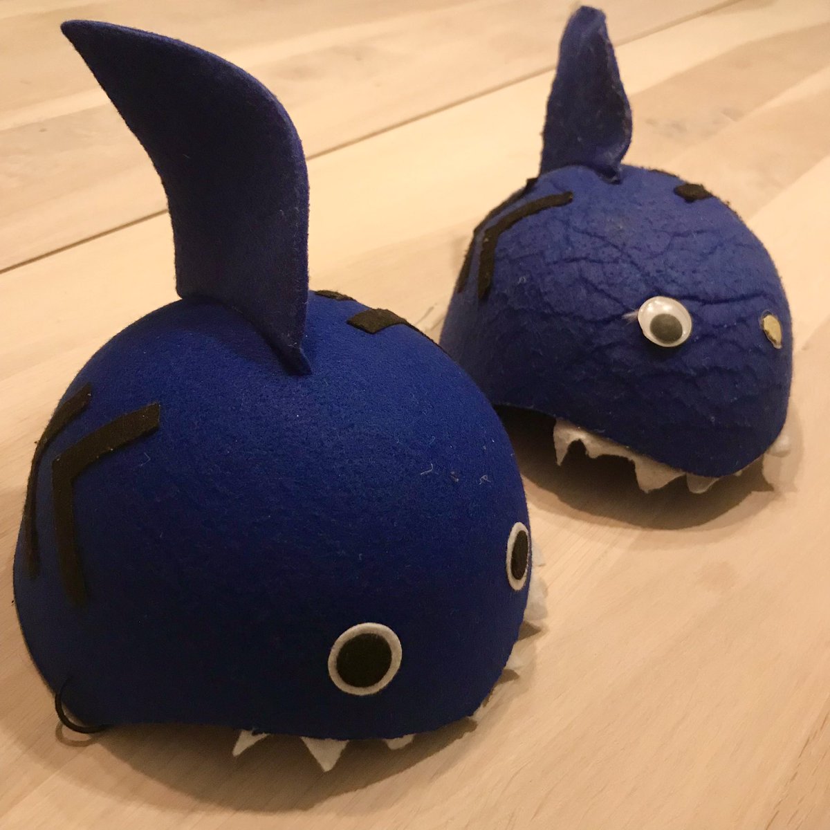 CatrineKnsgaard's tweet photo. [GIWEAWAY] 

Okay, RonakyHYPERS, this one is for you.

The New Year’s here, so @RonakyRL and I got our hands on this new RonakyHYPE Shark hat with Ronakys autograph.🦈

To enter do this:

• Follow me and Ronaky
• Tell us why you are the biggest HYPER

We find a winner 30/1-22✨ https://t.co/akc8ZN8mB1