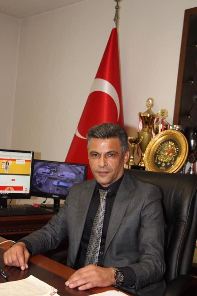 2021 Ülkemiz ve insanlık için zor bir yıldı, hastalık, deprem, afet, sel... Vefat eden kardeşlerimize rahmet diliyorum. 2022'nin Milletimiz ve insanlık için  çok iyi bir yıl olması dileğiyle, sevgi dolu hayırlı seneler...

Yaşar İbaş 

Yağlıdere Belediye Başkanı