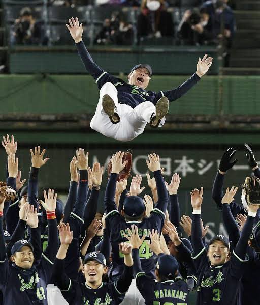 KoichiSwallows's tweet photo. 2021年はヤクルトが優勝できてよかった！
2022年も優勝して、日本一になる！
絶対大丈夫。 https://t.co/67uPSwSoM6