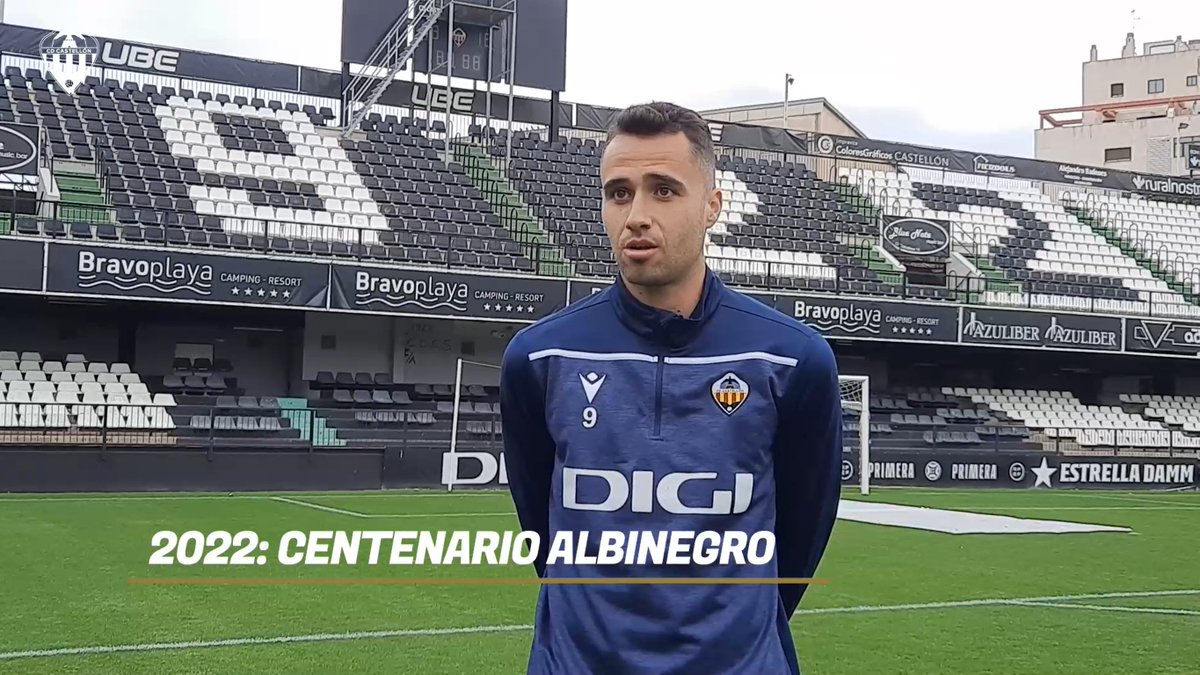 🗣️🎙️“Tras un 2021 difícil para todos, el gran deseo es traer una alegría en un año especial y bonito, lograr el ascenso” Los cinco capitanes hacen balance y afrontan 2022, el año del Centenario del @cdcastellon, con la máxima ambición. 

👀💻 youtu.be/0hh_ZSXHvDE

#PPO 👂