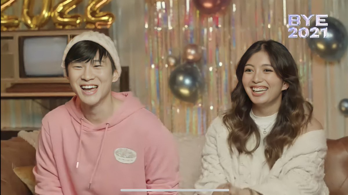 nicolepaderes's tweet photo. Ending 2021 supporting @richardjuan 💗 #Bye2021 #juanderer https://t.co/hSylKWqbcF