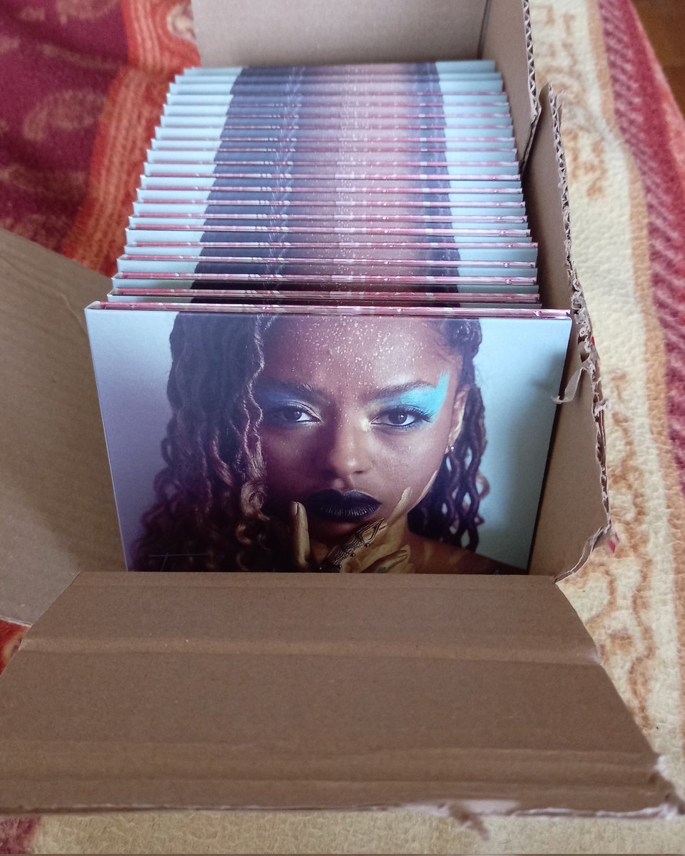 📀 Belle fin d'année #2021
Croyez en vos #DREAM Avec de la patience et du travail nous avons réalisé notre #cd #tribute #DeadorAlive #stevecoy #peteburns En France 
Merci à Malyka, Lisa, Pierre et Benjamin. 
#music #song #cd <a href="/burnspics/">pete burns pics</a> <a href="/BoyGeorge/">Boy George</a> <a href="/nightmareinwax/">Pete Burns Brasil</a> <a href="/PeteBurnsICON/">julian</a>