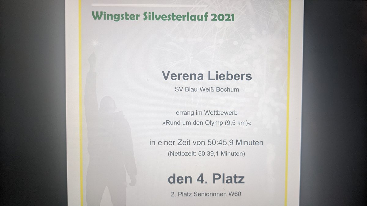 Verena_VIGLi's tweet photo. Jahresabschluss #endspurt100 und eine Minute schneller als vor zwei Jahren, alles wird gut :-) #laufen #wingst #otterndorf https://t.co/plNAEUqkEi