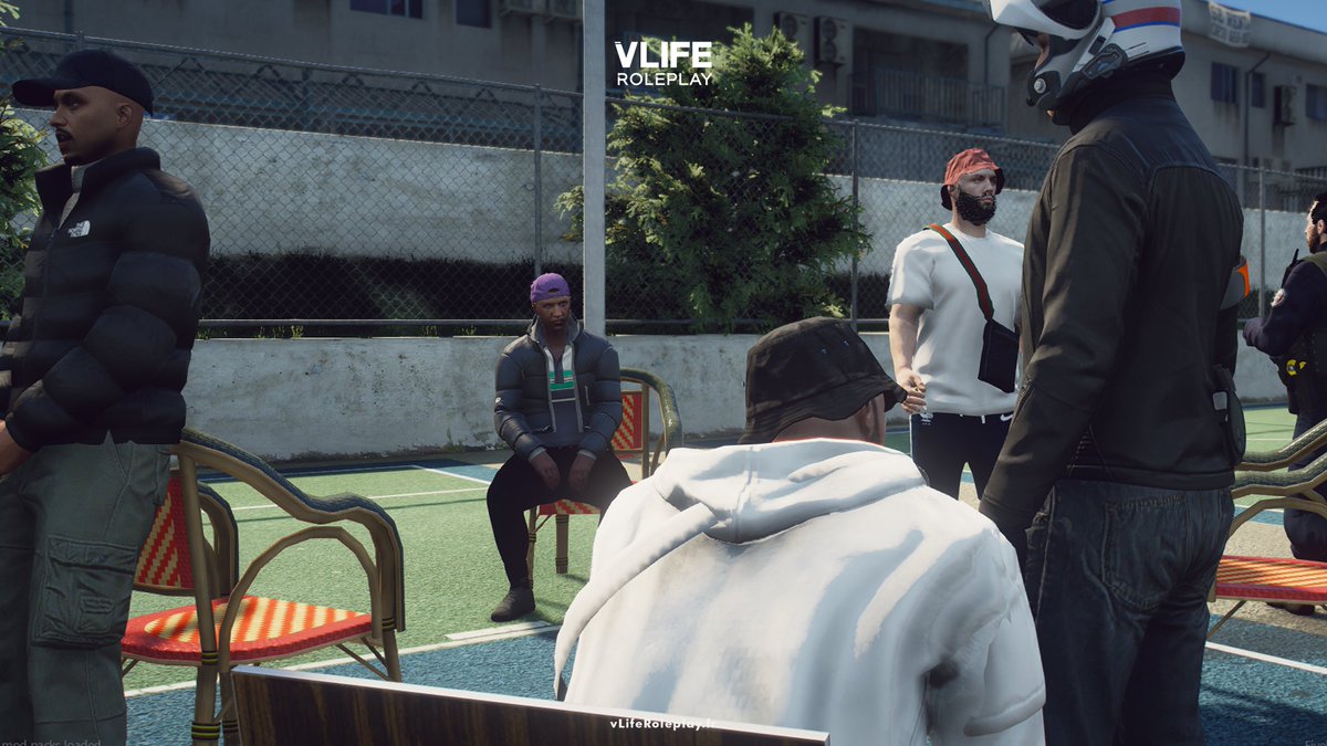 vLifeRoleplay's tweet photo. [#1Jour1Portrait] Anthony, Mathis, Didier, Ismael, Lucas, Frank, Eliott, Alexandre, Igor, Naël...  Ils sont les 47 policiers, 28 pompiers, 12 smuristes et 10 civils, ils sont la communauté et la force de vLife 👏

Pour les rejoindre ➡️ https://t.co/kanKWSurzz https://t.co/zuSoGHZCZH