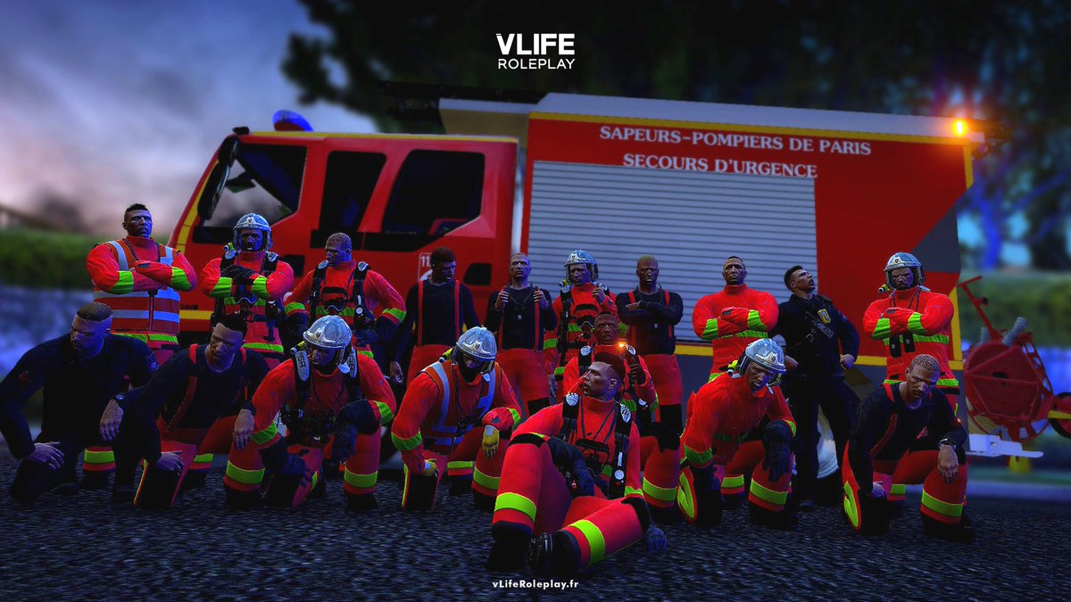 vLifeRoleplay's tweet photo. [#1Jour1Portrait] Anthony, Mathis, Didier, Ismael, Lucas, Frank, Eliott, Alexandre, Igor, Naël...  Ils sont les 47 policiers, 28 pompiers, 12 smuristes et 10 civils, ils sont la communauté et la force de vLife 👏

Pour les rejoindre ➡️ https://t.co/kanKWSurzz https://t.co/zuSoGHZCZH