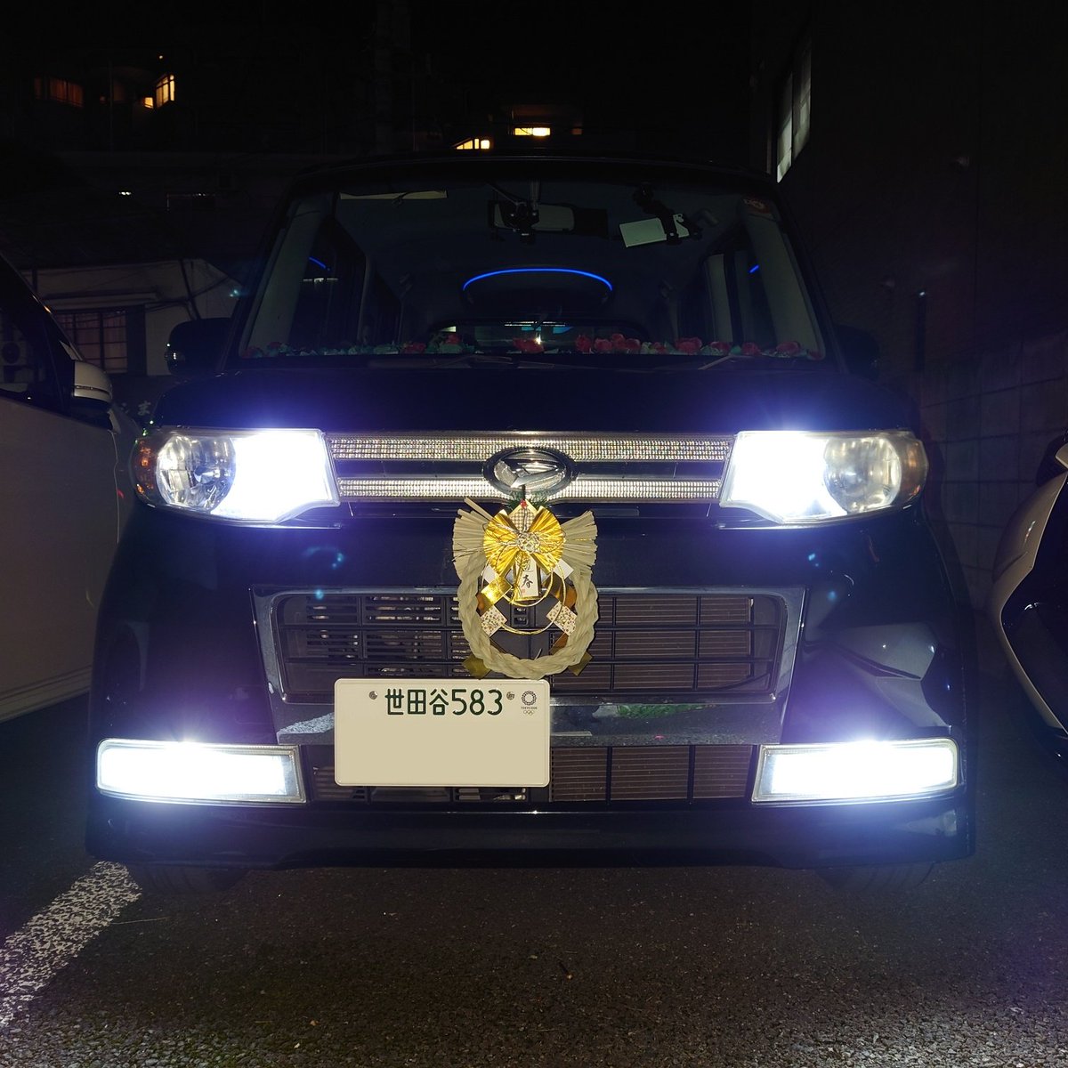 今年はクリスマス前に #正月飾り をつけた。去年より大きいかと思っ