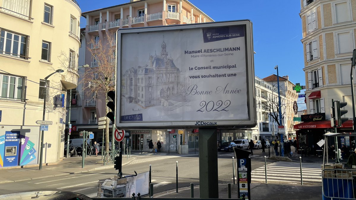 VincentBrunot's tweet photo. Quel beau cadeau de fin d'année de voir mon aquarelle de l'Hôtel de Ville d'Asnières sur les affiches 4x3m de la commune !
Merci à la Direction de la Communication de la @Ville_Asnieres et à  @maeschlimann d'avoir choisi ce dessin ! #Asnieres #BonneAnnee https://t.co/O0a26K7M2h