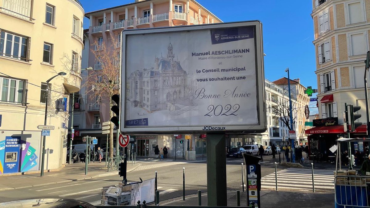 VincentBrunot's tweet photo. Quel beau cadeau de fin d'année de voir mon aquarelle de l'Hôtel de Ville d'Asnières sur les affiches 4x3m de la commune !
Merci à la Direction de la Communication de la @Ville_Asnieres et à  @maeschlimann d'avoir choisi ce dessin ! #Asnieres #BonneAnnee https://t.co/O0a26K7M2h