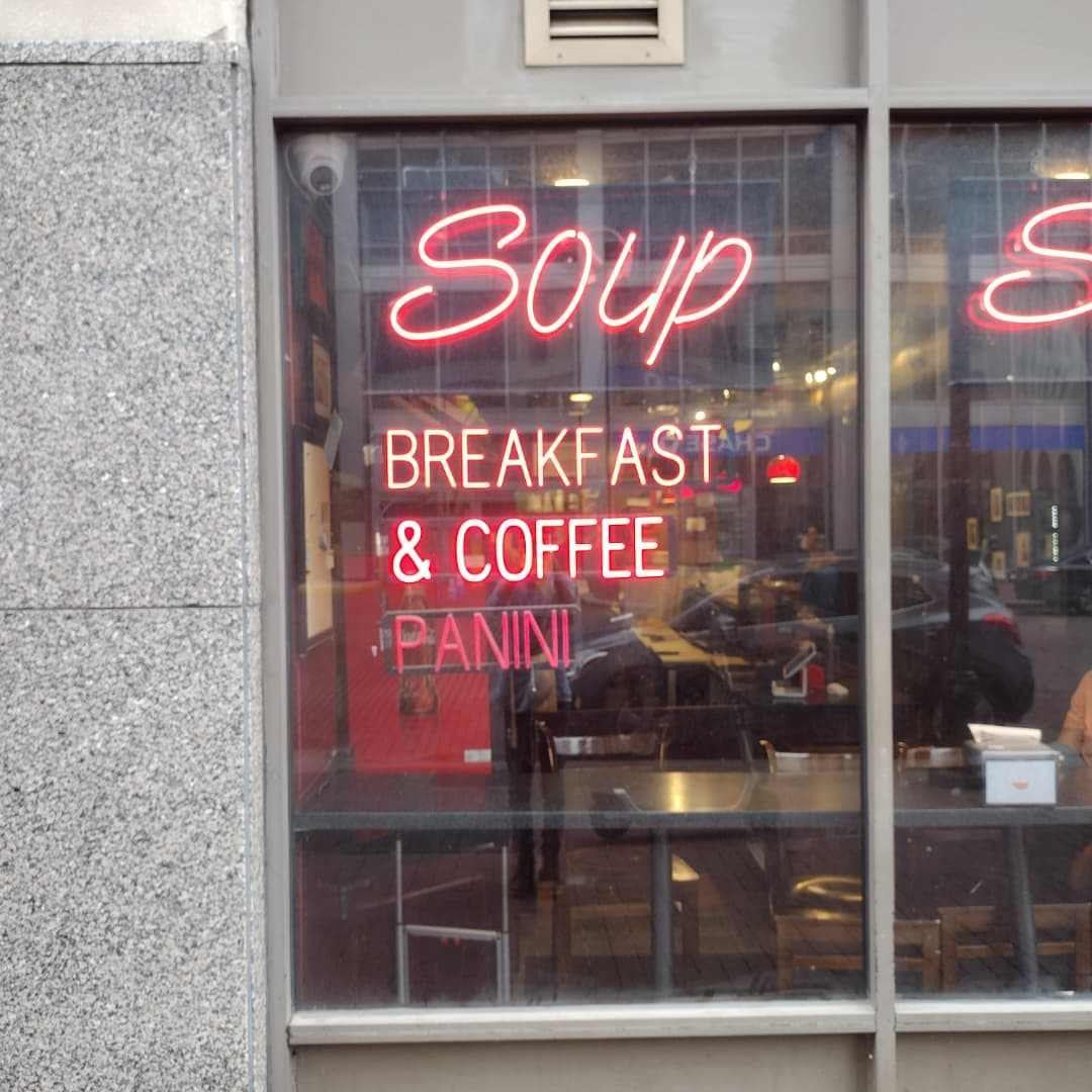 SmallBatchSoups's tweet photo. Reminder - we will be closed tomorrow, Jan. 1.

📷: @jqkb0hz https://t.co/S9RDRHW1sl