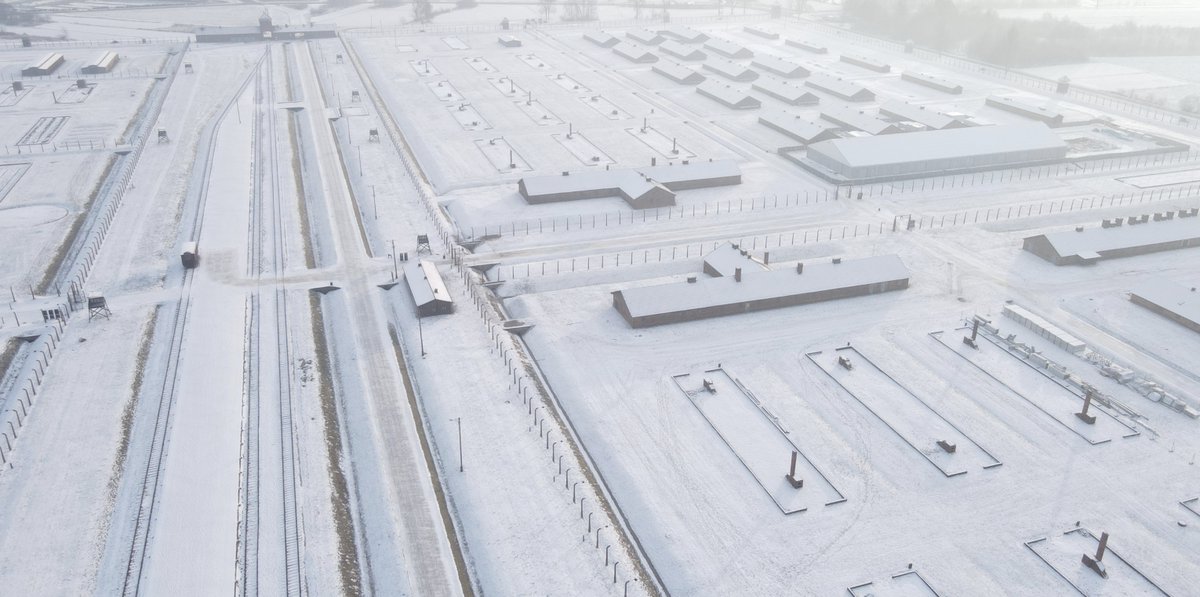 AuschwitzMuseum's tweet photo. #2021 &amp; @AuschwitzMuseum 

🔹 118k new followers
🔹 795k mentions
‼️ 1 BILLION 670 MILLION tweet impressions

Thank you for being with us &amp; for your daily support.
Thank you for all RTs &amp; for helping this virtual community to grow.
Thank you for your memory.
We remember together. https://t.co/VGdPijRWVJ