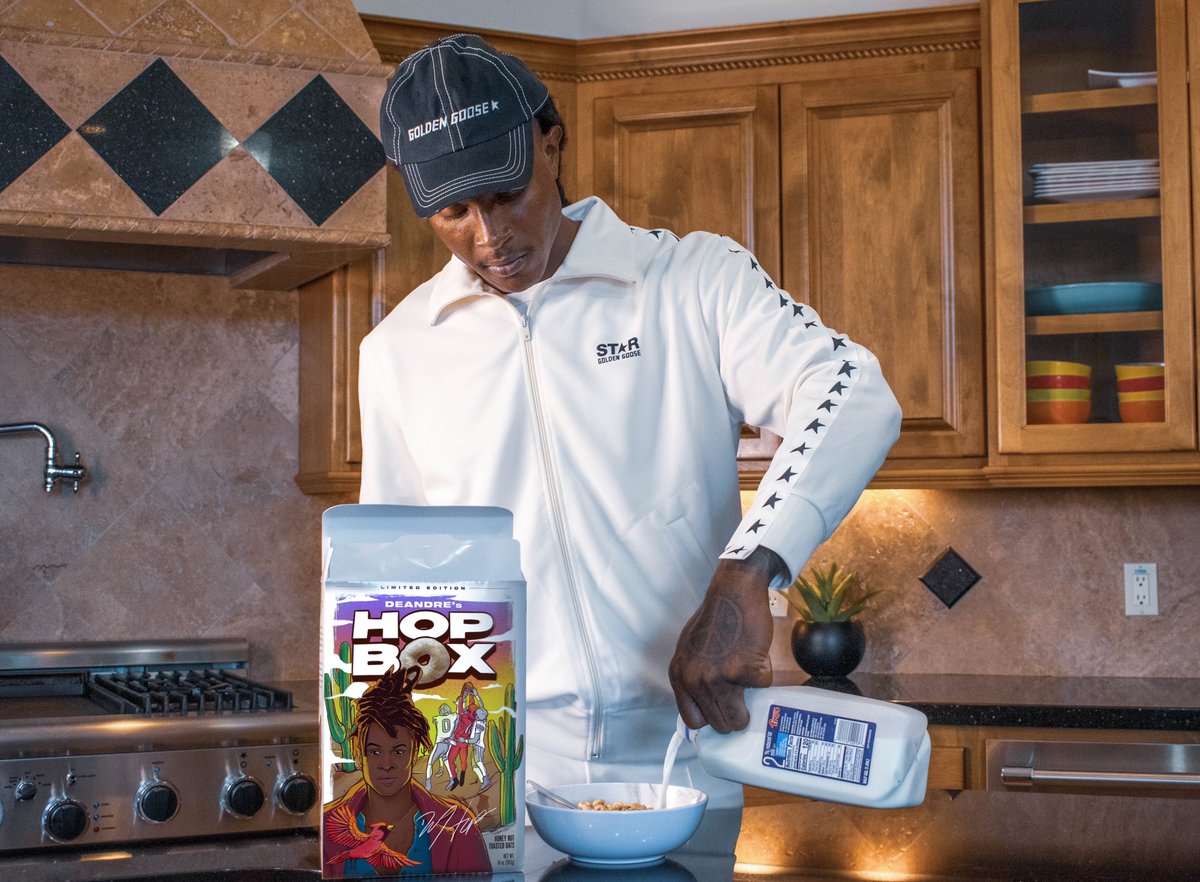 plbsports's tweet photo. Goal for 2022: eat more #HOPBOX cereal π€©π₯£ https://t.co/xdgxYn3Alj