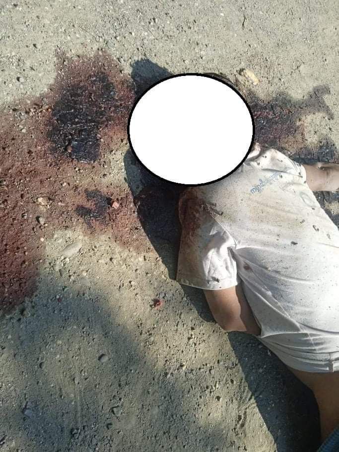 nslwin's tweet photo. KALE, Sagaing:

19 civilians, incl: a 72-year-old &amp; youths, were brutally KILLED by SAC Terrorists in Nat Chaung village from Dec 23 until today. 29 houses were set on fire. The exact names of the 19 civilians have been obtained, @Khithitofficial reports

#WhatsHappeningInMyanmar https://t.co/R49pVfvLv6