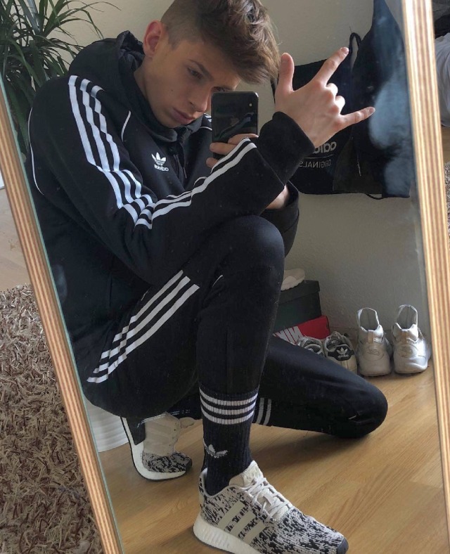 Ryan Matthews on Twitter: "outfit for tonight #gayboi #chav #adidas #lascar #rebeu https://t.co/ZwlCKOg2qu" / Twitter