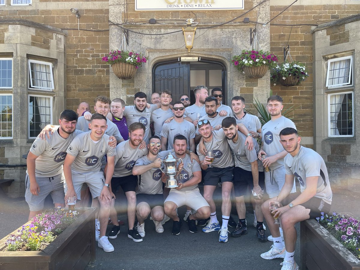 AFCHardingstone's tweet image. Be rude not to remind you how good 2021 was😏. Roll on 2022 up the stones💙🖤🏆