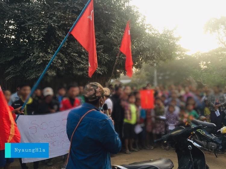 Amora043's tweet photo. Revolutionary people from some villages of #Tabayin Tsp, #Sagaing Division, gathered and marched with motorcycles to oppose the #MilitaryDictatorship today. #Dec31Coup   
#FederalDemocracyNewYear2022
#WhatsHappeningInMyanmar https://t.co/l7VAxxfW5q