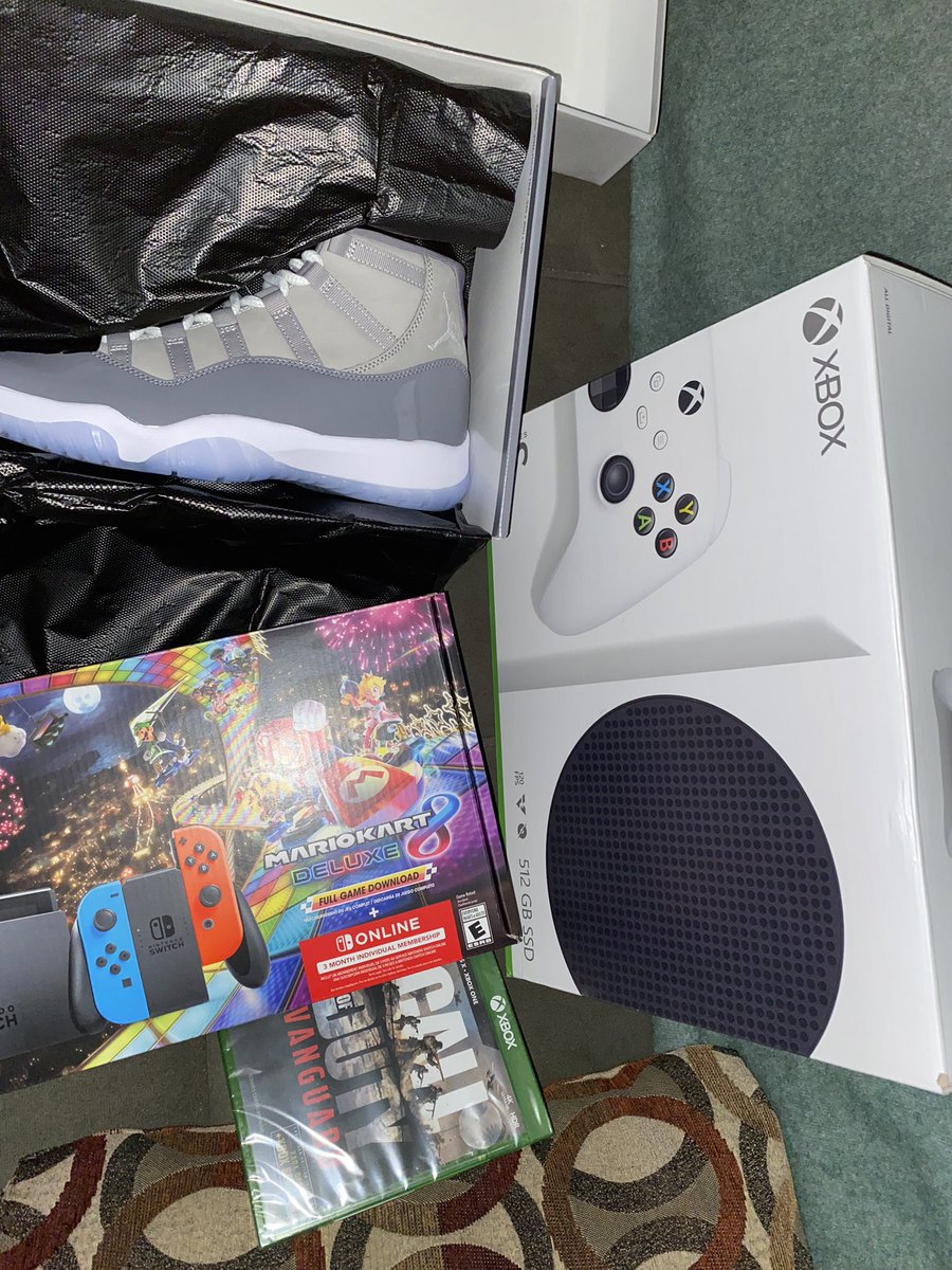 trelll21's tweet photo. S/o to one of the winners in our raffle @TriPPy_EMM appreciate you joining and supporting the shop just in case you missed the live I want you to know you’re name was pulled 3rd inbox me to claim your prize and we’ll get that to you ASAP #mikevsmars #ChristmasGiveaway https://t.co/JIlrHuKi7S