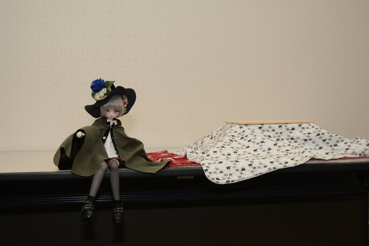 Miko_Teruya's tweet photo. 美穂:あらあら美女桜さん、受付お疲れ様でございますわね。主さんの目線が気になるけど、輝夜ちゃんからの攻撃は大丈夫かしら(笑)??
なお、コタツは持って行きましたが、結局展開できずに終わりました。次回は出すゾ👍。
#DOF15 https://t.co/OpGodrFj9Y