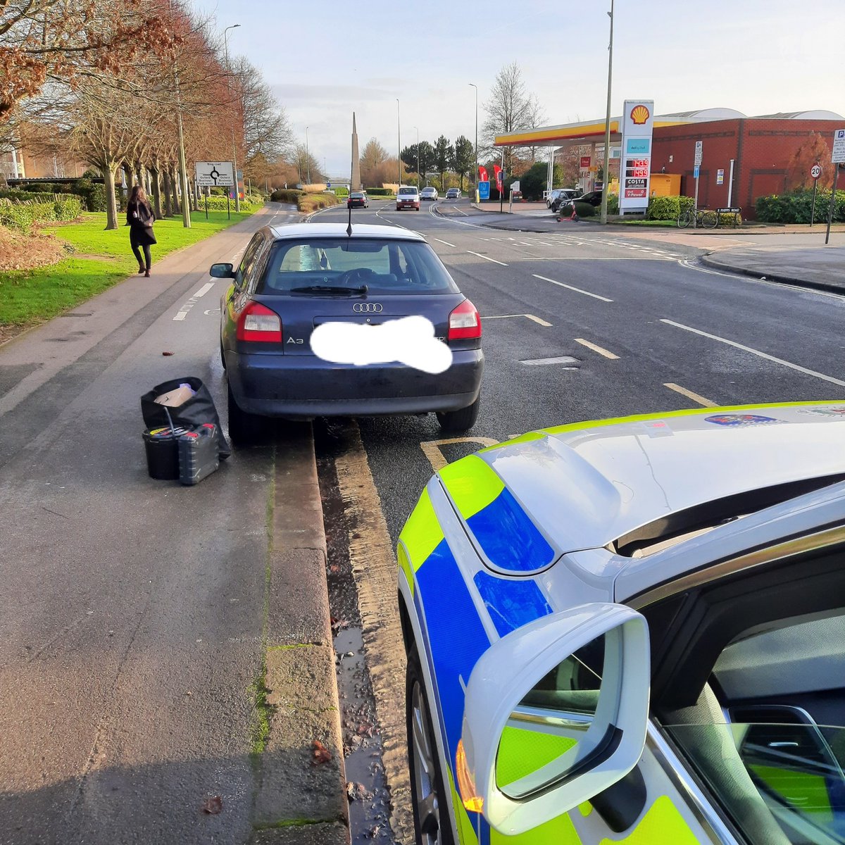 tvprp's tweet photo. Officers conducted vehicle check to discover vehicle was only insured to a female. Male was driving. Vehicle stopped. Driver found to have no licence and insurance. Vehicle seized. Driver reported to Court. #Epicfail #Oxoncshift #P4245 #P177 https://t.co/hrX0iEL3Ip