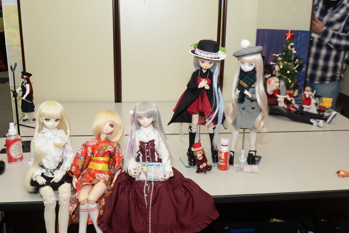 Miko_Teruya's tweet photo. 美穂:あらあら美女桜さん、受付お疲れ様でございますわね。主さんの目線が気になるけど、輝夜ちゃんからの攻撃は大丈夫かしら(笑)??
なお、コタツは持って行きましたが、結局展開できずに終わりました。次回は出すゾ👍。
#DOF15 https://t.co/OpGodrFj9Y