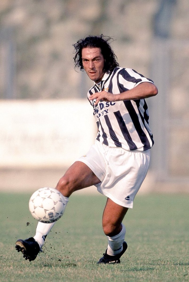 JuvePoland's tweet photo. BYŁY ZAWODNIK JUVENTUSU TRENEREM POLSKIEJ KADRY - CO MOŻE PÓJŚĆ ŹLE? https://t.co/tJyFgEjesT