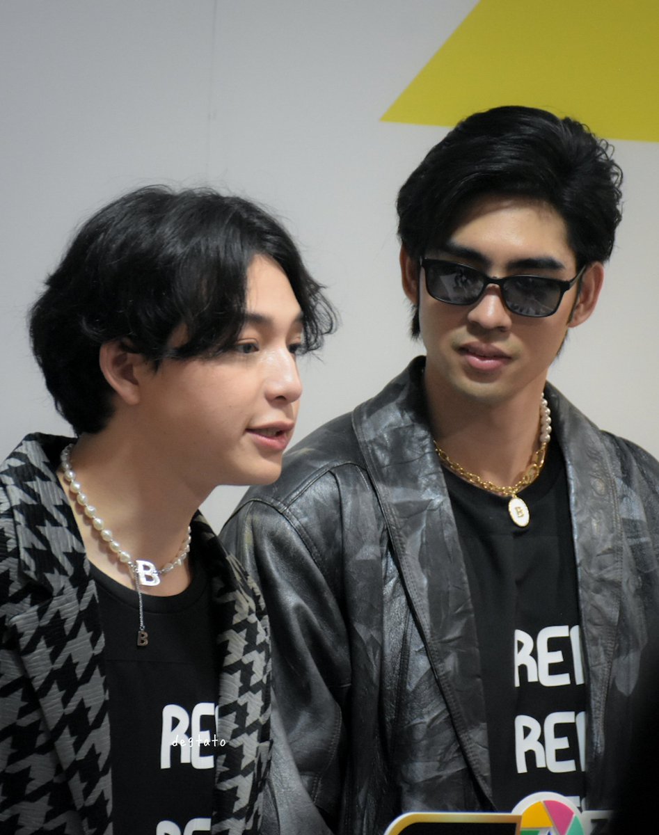 deggtato's tweet photo. มิตรภาพ พี่น้อง partner กัลยานมิตร และอะไรอีกหลายสิ่งที่คอยเกื้อหนุนซึ่งกันและกัน ปีนี้นับเปนปีเริ่มต้นที่ดี และต่อๆไป 🖤❤
#DunBasMemory2021
#บาสเด็กอ้วนที่แท้จริง
#dunromch #ดุลบาส
Alwaysbethere For DunBas https://t.co/dlHLYCg7tk