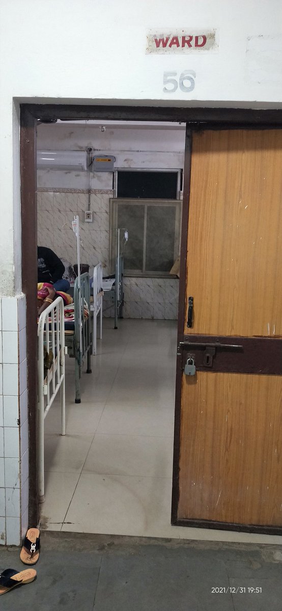 Rakesh1997Sen's tweet photo. @CMCCuttack @HFWOdisha @MoSarkar5T @dcp_cuttack Cuttack City Hospital, O&amp;G Ward don't has doors to close. About 7 pregnant patients suffering due to mosquito 🦟 attack with newly born babys. Kindly look over it and repair the door as soon as possible. https://t.co/qau9RUVlDo