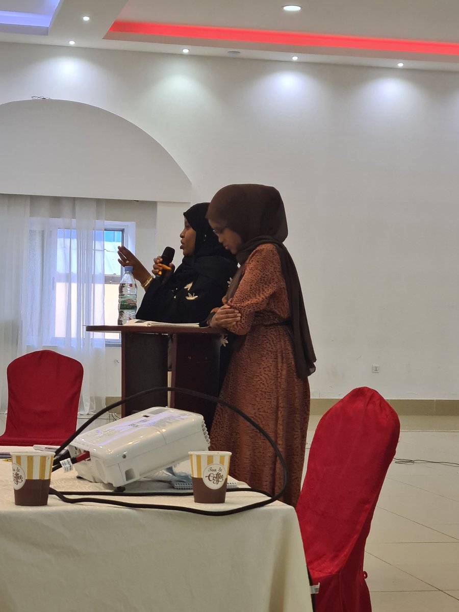 ForumXog's tweet photo. Dr @zainnoted iyo Dr Amal Ali ayaa haga mawduuc ku saabsan xanuunada maskaxda ku dhaca (Mental Health Issues) .
@CigaalXamda @nuraosman_ @amuun_qawdhan @BahjaDualle https://t.co/ejeKtP16DW