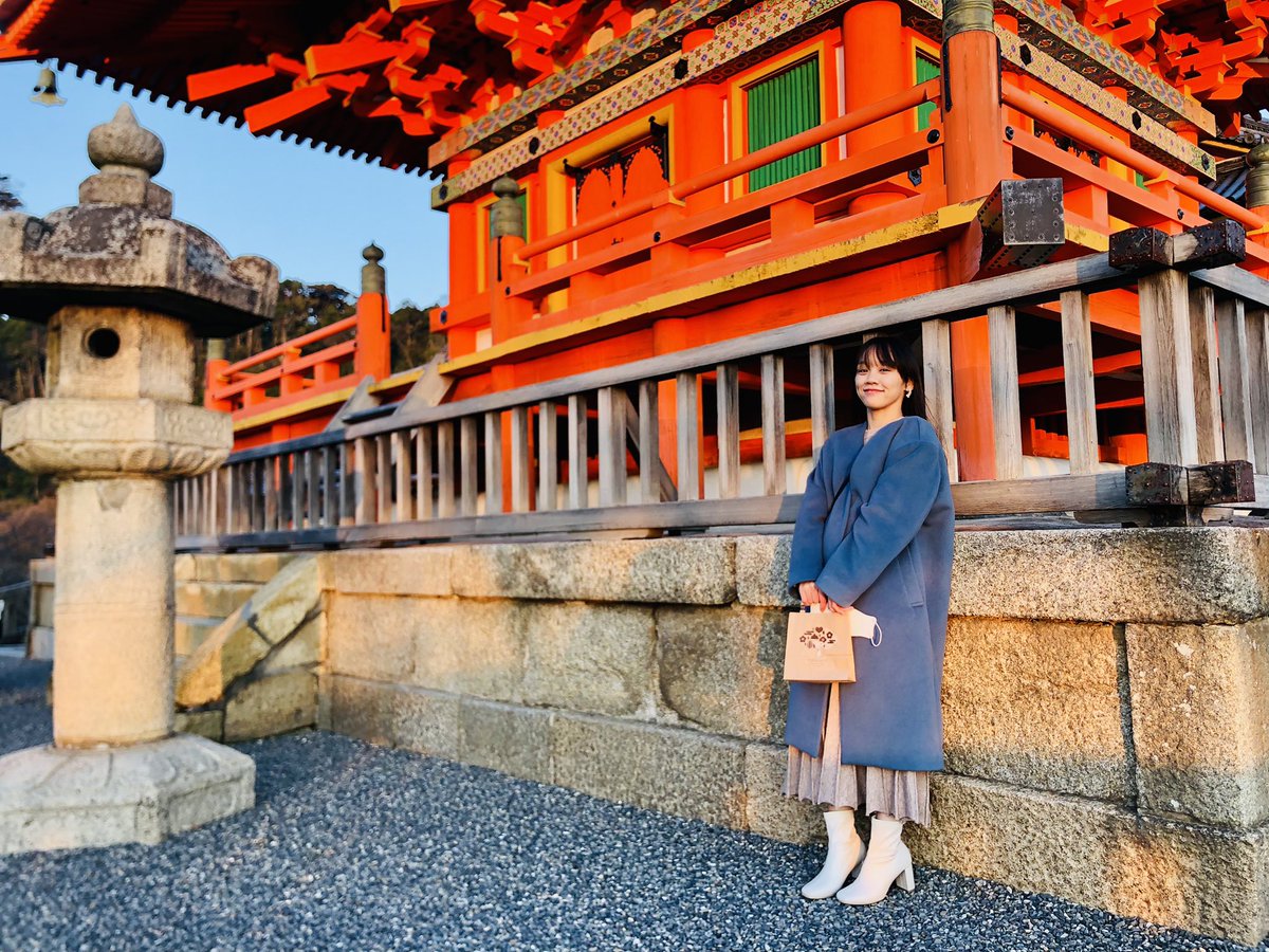 CressentYae's tweet photo. 皆さんこんばんは🌙
2021年も残りわずかとなりました😌
今年もコロナ禍にも関わらず
たくさんのファンの方からの応援
本当にありがとうございました❣️❣️
来年も皆様にたくさんの笑顔を見せれるように頑張っていきます🎶
皆様良いお年を✨✨
#CRESSENT #クレッセント #やえ #鹿児島 https://t.co/fRy1TtWshA