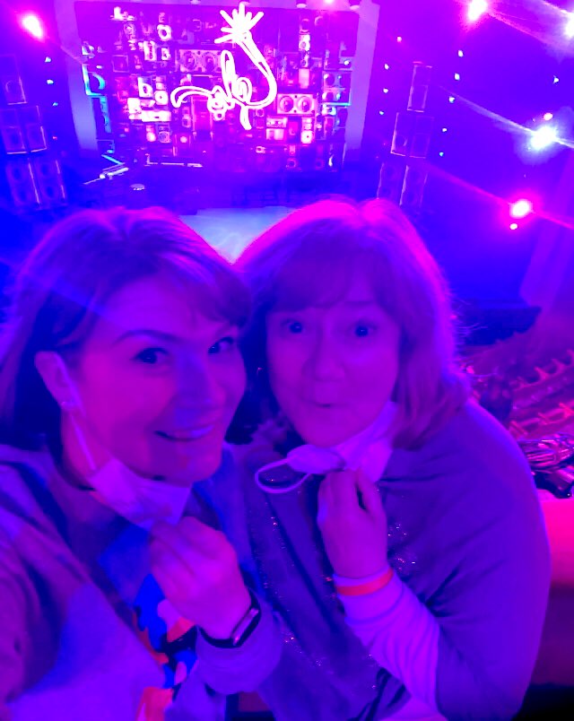 wibke67's tweet photo. About last night!!! Great show, awesome cast, loads of fun!!! #freestylelovesupreme #nyc #booththeater @Lin_Manuel https://t.co/yk5fS35dGz
