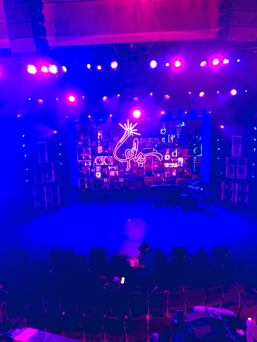 wibke67's tweet photo. About last night!!! Great show, awesome cast, loads of fun!!! #freestylelovesupreme #nyc #booththeater @Lin_Manuel https://t.co/yk5fS35dGz