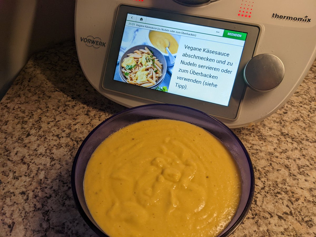 Phialotl's tweet photo. Ekliges veganes Zeug, dass ich am liebsten direkt auslöffeln würde 🤤😍 https://t.co/hop4JXH3dw
