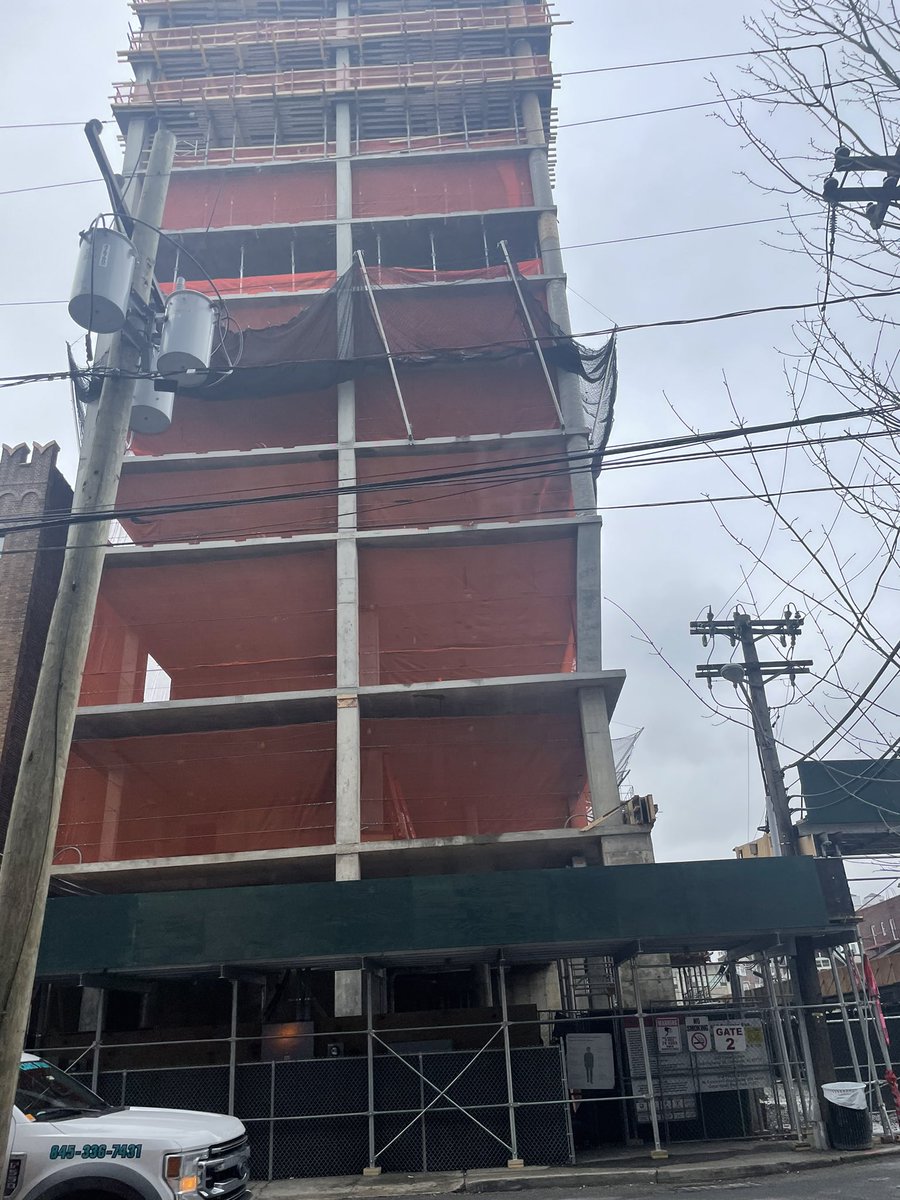 TheBriCade's tweet photo. This makes me anxious. https://t.co/cSAewBlWi3