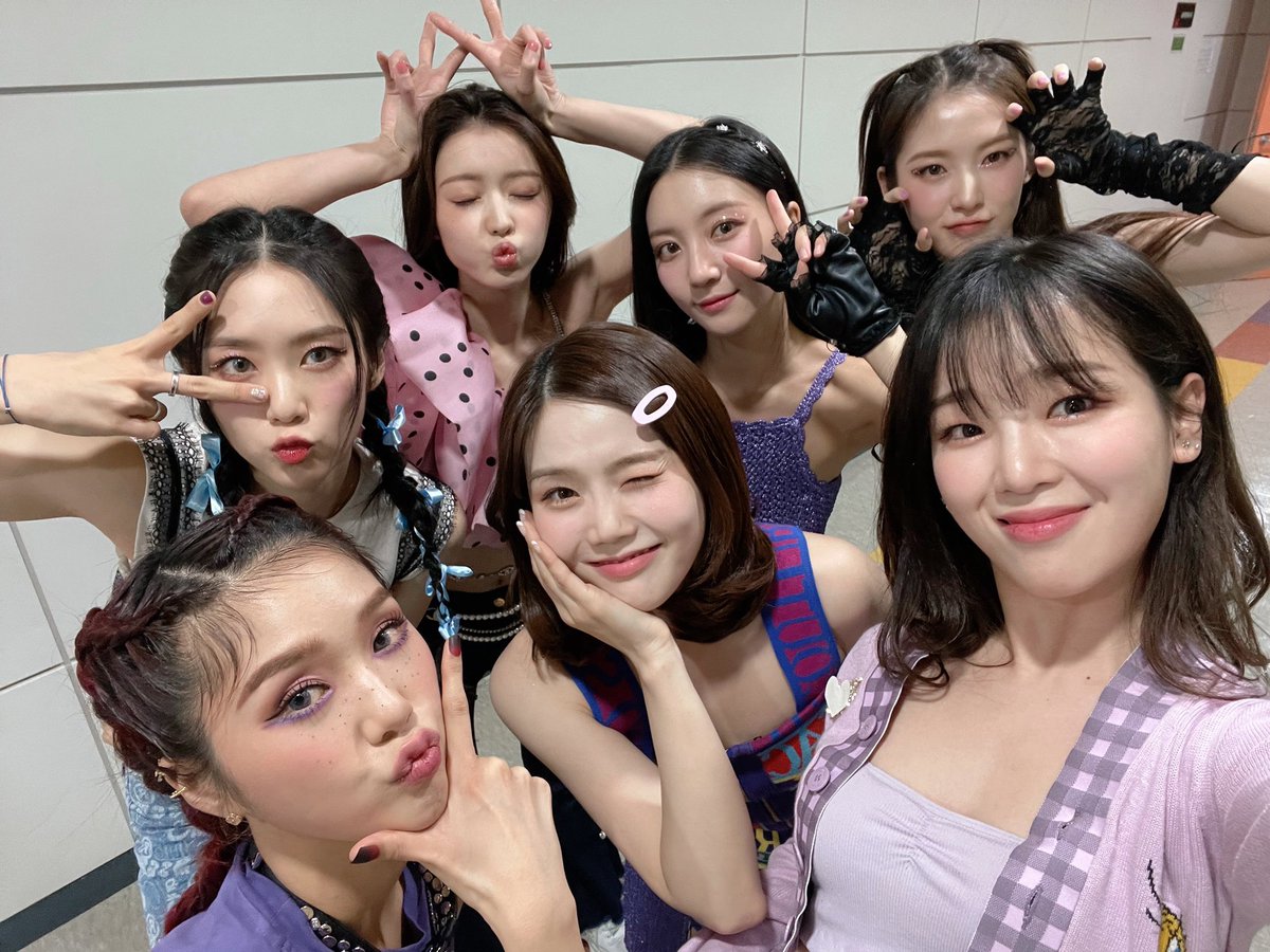 [#OhTimes] 211231 MBC 가요대제전 📸

I feel the disco rhythm in my body🎶 신나는 디스코 파티로 무대를 꽉 채운 짱마이걸✨ 미라클의 사랑 덕분에 더욱 행복했던 2021년이었어요💖

#오마이걸 #OHMYGIRL #OMG