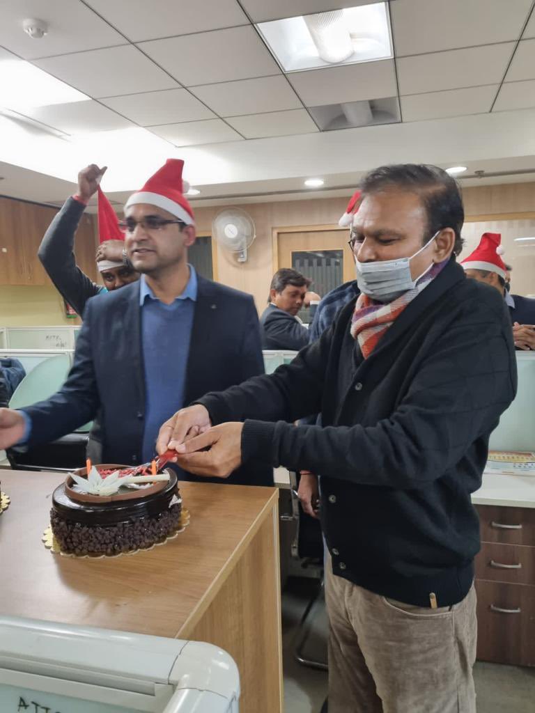 Fiitjee_Noida's tweet image. Celebration &amp;amp; joy along with hard work is also part of a successful journey, a journey of excellence &amp;amp; supremacy! Team #FIITJEENoida celebrated Christmas and collectively wished to help many more students to achieve excellence!!!

#FIITJEE #Noida #GreaterNoida #IITJEE #JEE