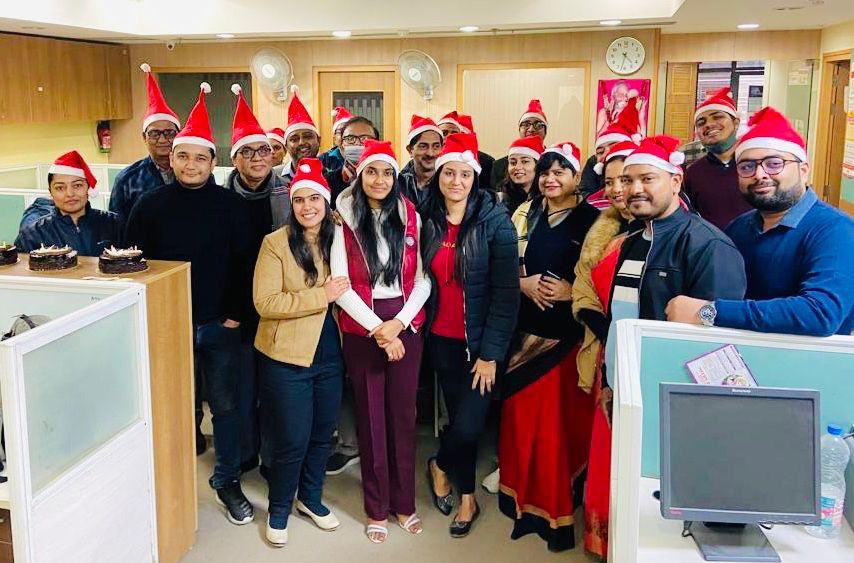 Fiitjee_Noida's tweet image. Celebration &amp;amp; joy along with hard work is also part of a successful journey, a journey of excellence &amp;amp; supremacy! Team #FIITJEENoida celebrated Christmas and collectively wished to help many more students to achieve excellence!!!

#FIITJEE #Noida #GreaterNoida #IITJEE #JEE