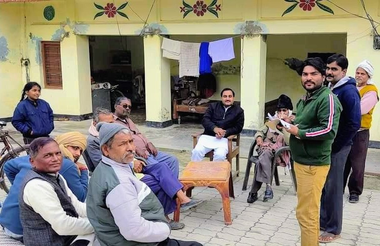 ErAKSINCUP's tweet photo. #258_विधानसभा_क्षेत्र_हंडिया 
#2021_आखिरी_जनसंपर्क
अंकुर शुक्ला को किसान कांग्रेस हड़िया का ब्लॉक अध्यक्ष और धनुपुर किसान कांग्रेस का ब्लॉक अध्यक्ष अजय तिवारी को बनाया! दोनों ब्लॉक अध्यक्षों को उज्जवल भविष्य की कामना।। https://t.co/qOSJO4WZKp