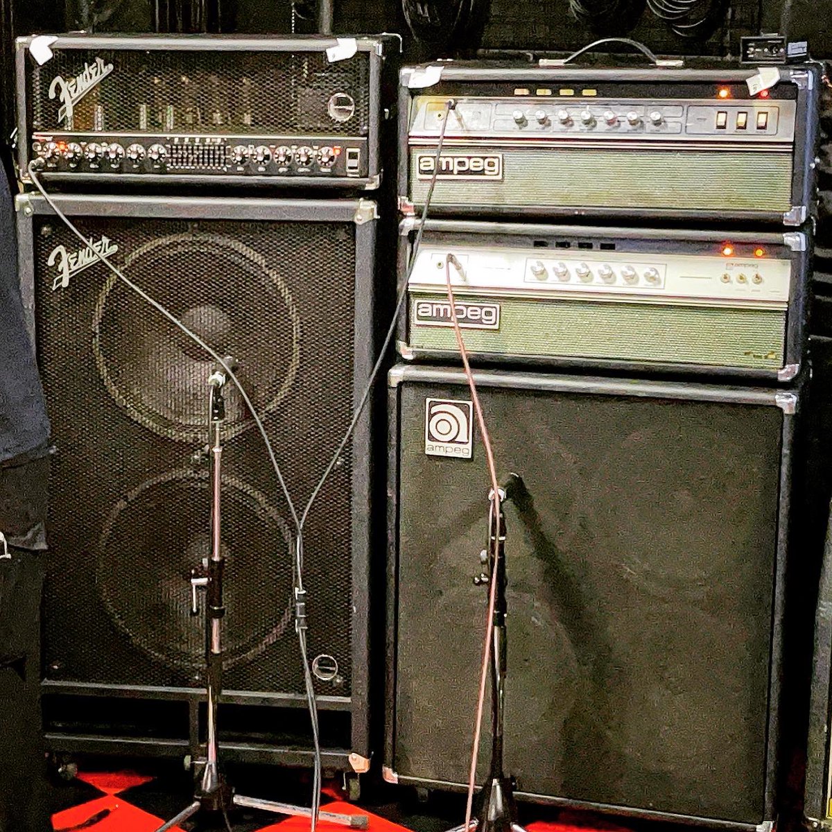 POS_yoshi's tweet photo. Looking back in 2021 Part 2
I love the 70’s sound!
My amplifiers are
Ampeg V4 ×2 100W
Fender Twin Reverb SilverFace 135W
Fender Super Twin 180W
Fender Bassman Pro 300 = Sunn 300T
#ampeg #ampegv4 #v4 #fender #fenderamps #twinreverb #silverface #supertwin https://t.co/toSijUQU7D