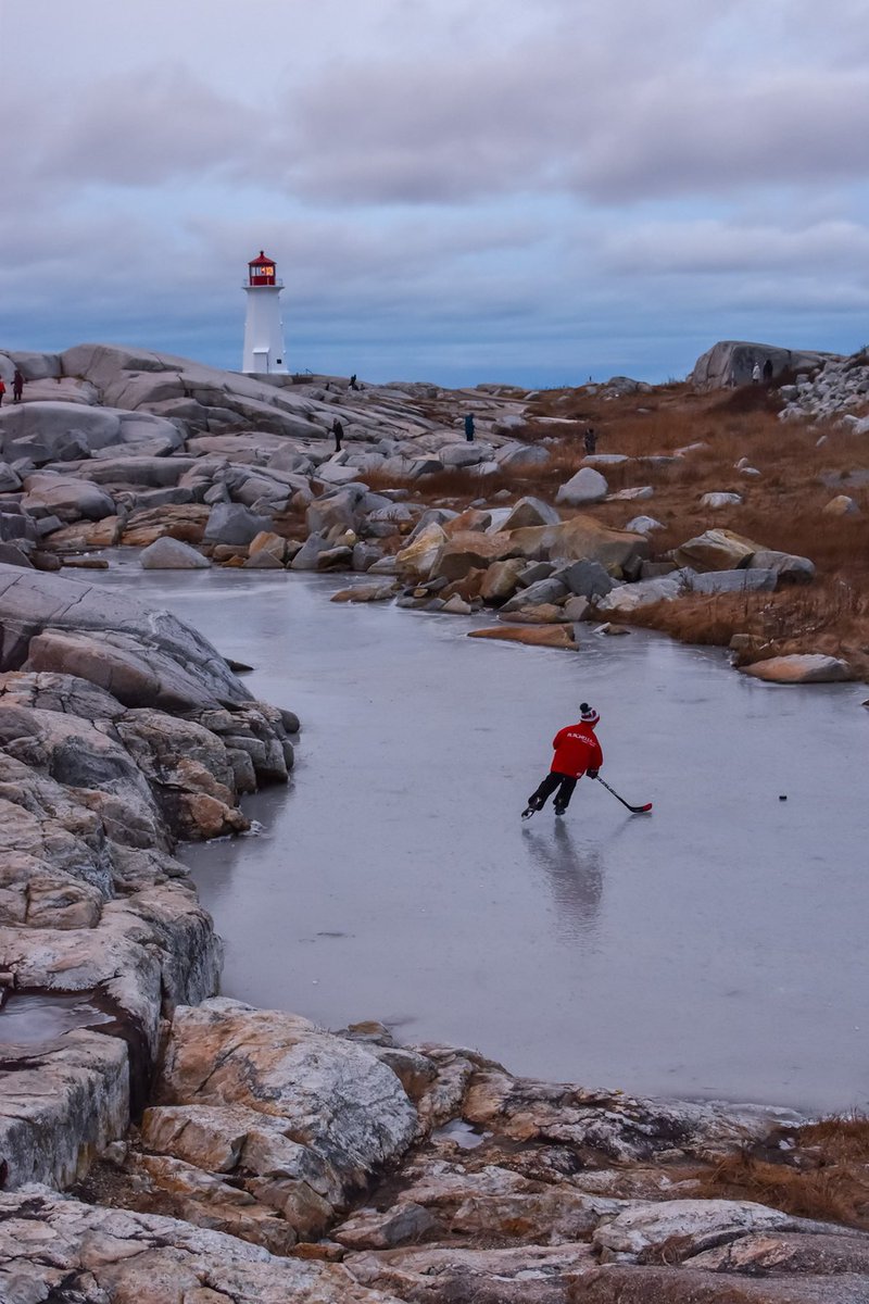 Unreal ODR up in Peggy’s Cove, Nova Scotia

(🎥: <a href="/tthomander/">Todd Thomander</a>)