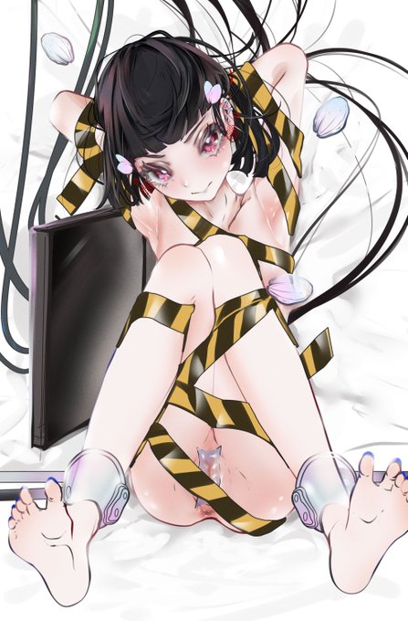 あけましておめでとうございます!
寅年ということで、トラテープ拘束のイラストです。
昨年は大変お世話になりありがとうございました…!今年も何卒よろしくお願いいたします! 