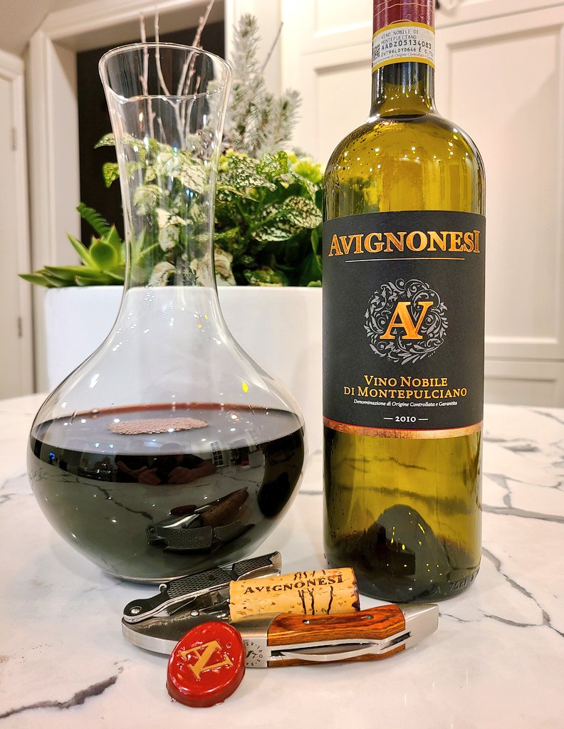 @Solera_Wine @avignonesi @pietrosd @frankstero @JohnMFodera @tuscanywines @SangioveseKid @WineBringsTruth @guidofranken71 @vinoperitus @Vinofilosofia @KerinOKeefe Agreed 👍