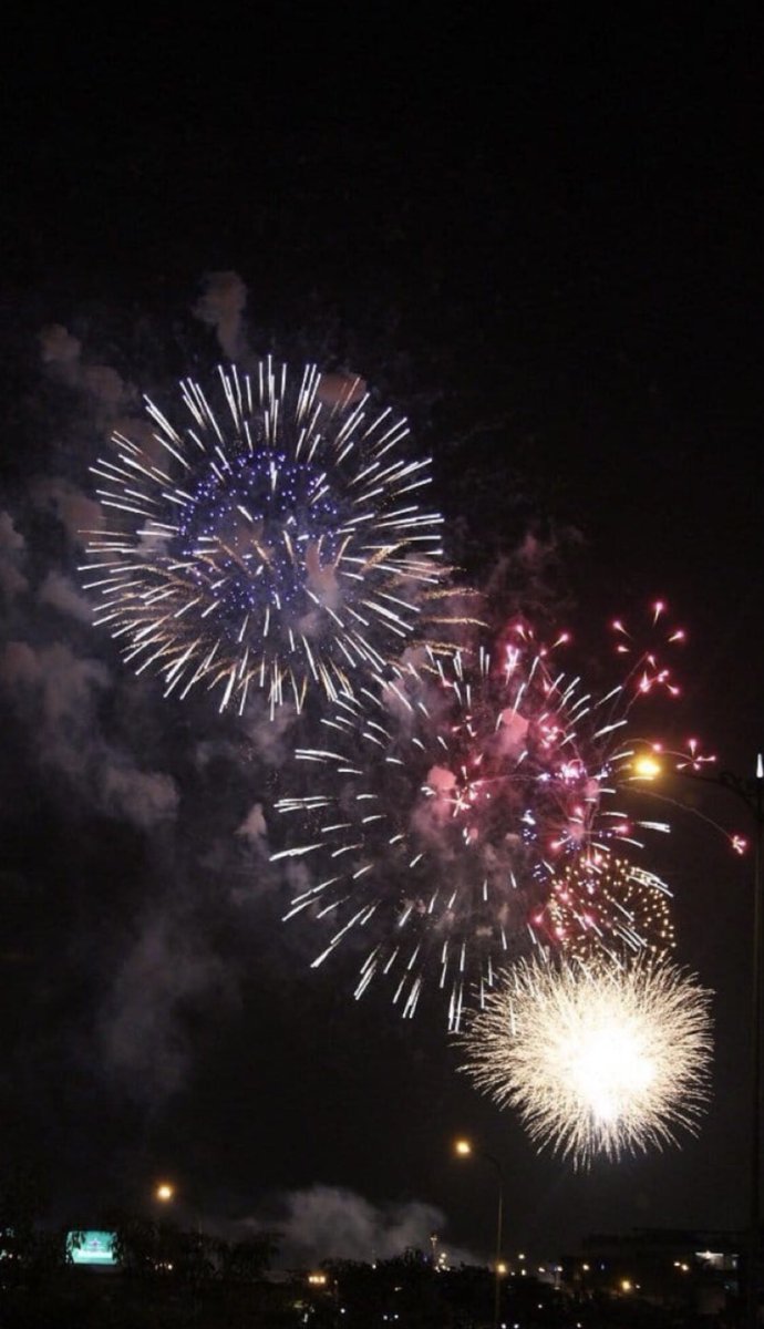 byun_buyn's tweet photo. 새해 복 많이 받으세요.
Happy New Year.
2022 년에는 언제나 웃음과 행복, 사랑이 가득한 한 해 되시기를 기원합니다.
I hope that 2022 will always be a year full of laughter, happiness and love.
Bye 2021❌Welcome to 2️⃣0️⃣2️⃣2️⃣🌼🧧
#HappyNewYear2022 #Bye2021 #happynewyear https://t.co/7eIxwUbsdV